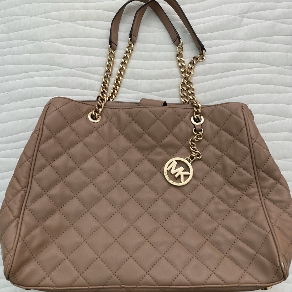 Michael Kors Susannah Large Quilted Tote/Bag Khaki